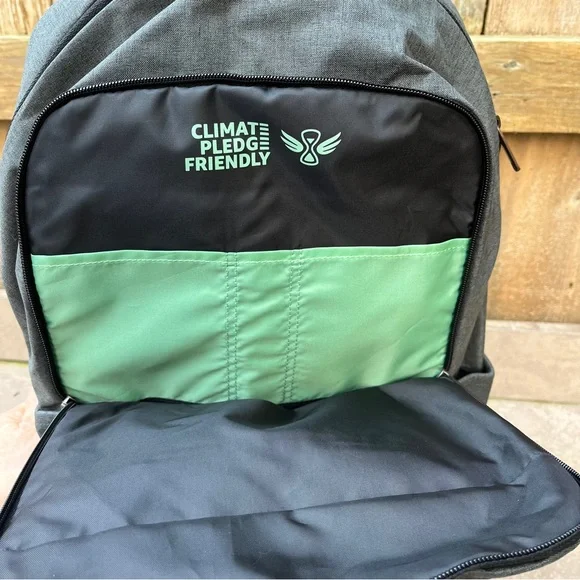 Case Logic Gray Backpack - Picture 4 of 11